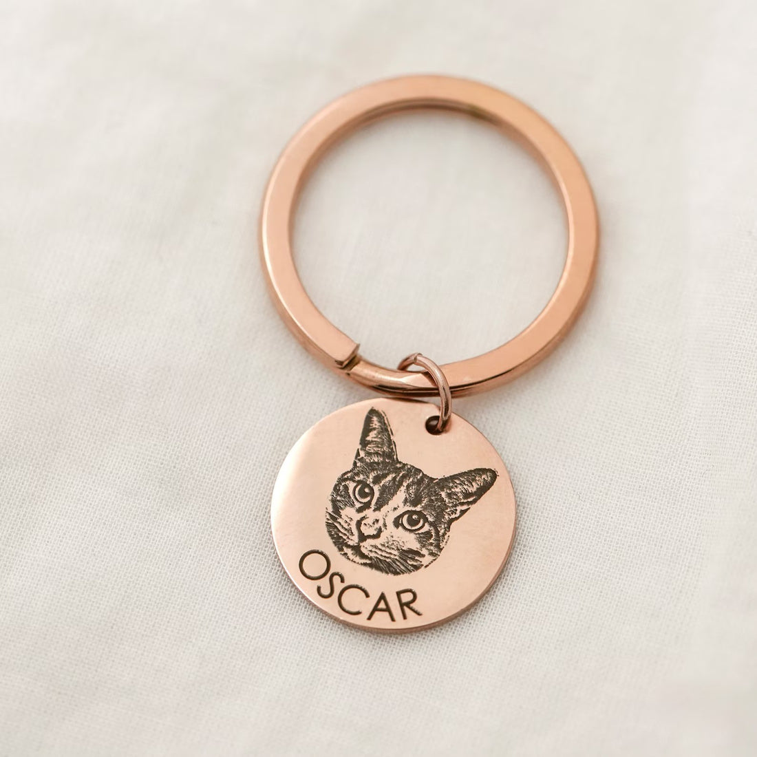 Personalized Pet Portrait Keychain — Custom Engraved Keepsake