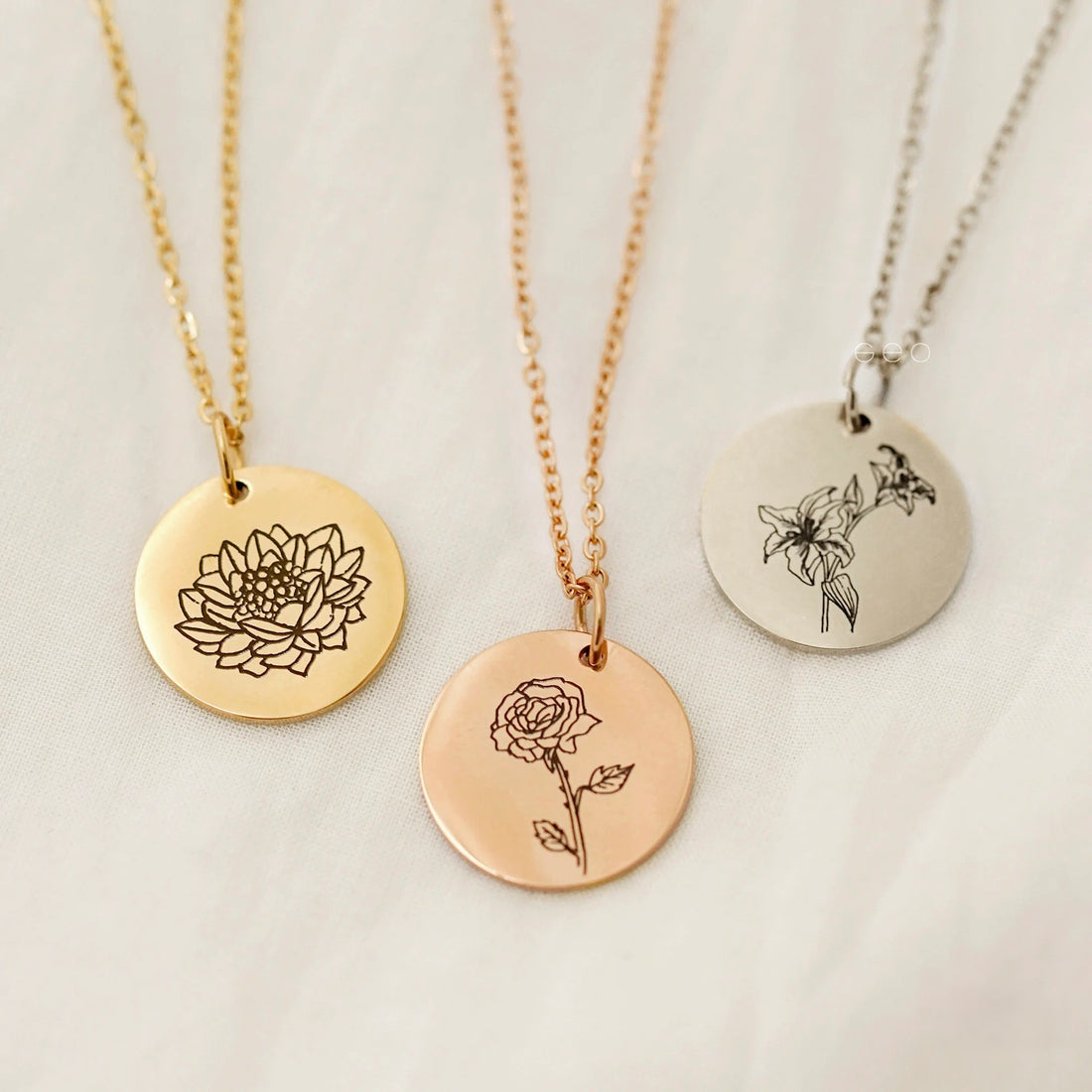 Personalized Birth Flower Necklace — Meaningful Floral Keepsake